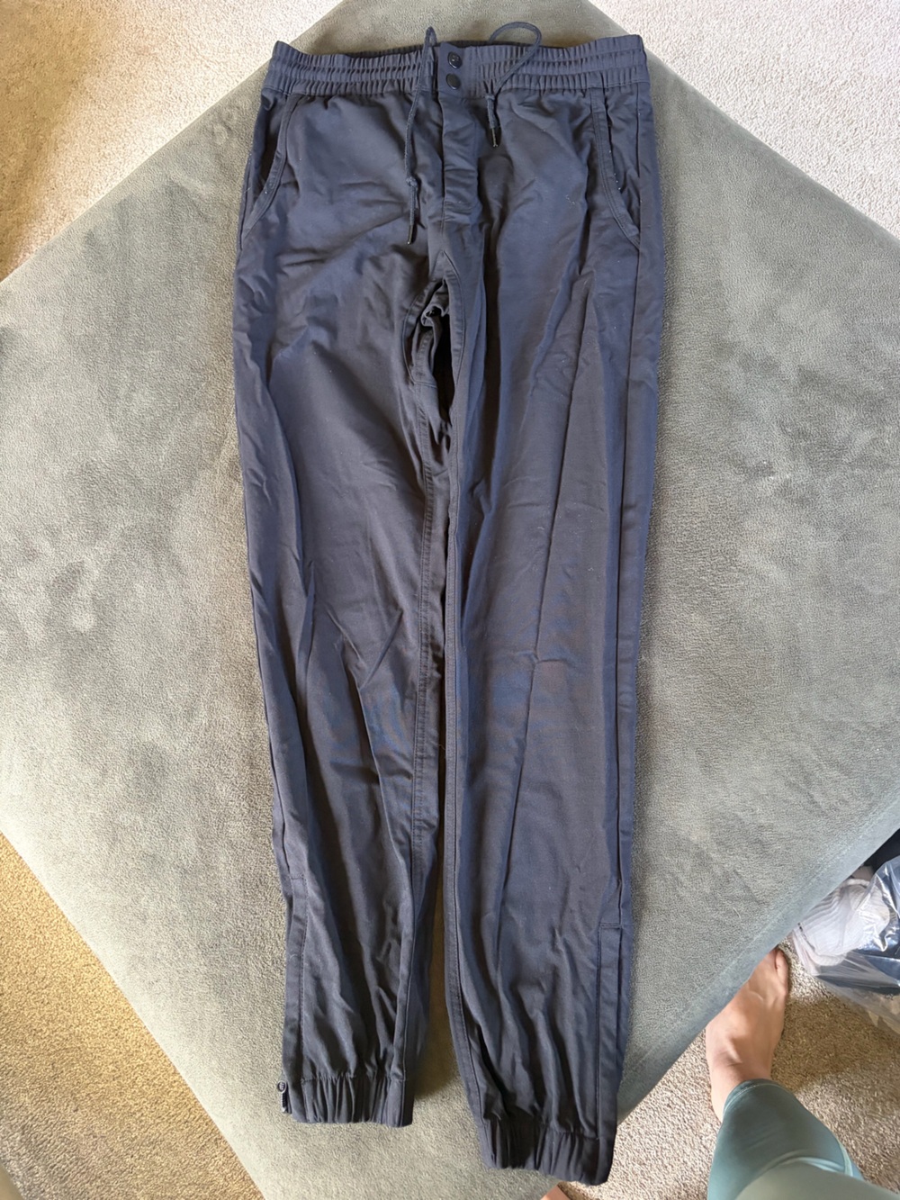 Nike Men's Gray Joggers Size Small